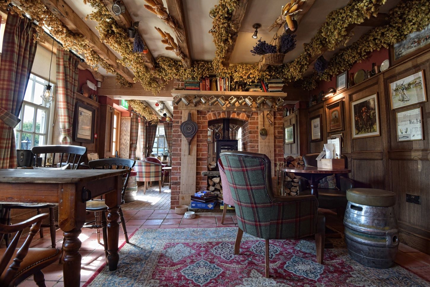 World's End Restaurant, Patching Pub Classics & Sunday Roast