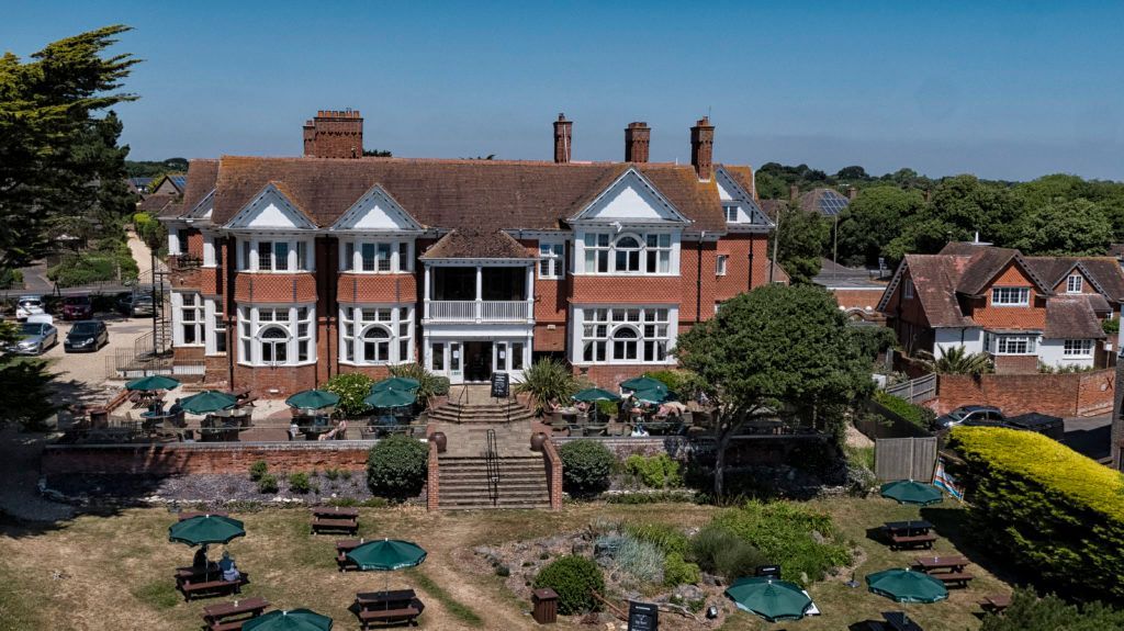 Worlds End Patching Discover our glorious country pub